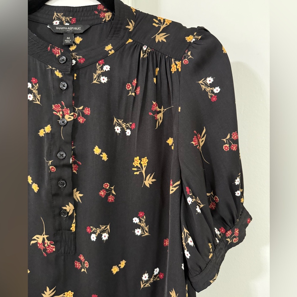 Banana Republic Floral Button-Up Blouse, M - Picture 4 of 7